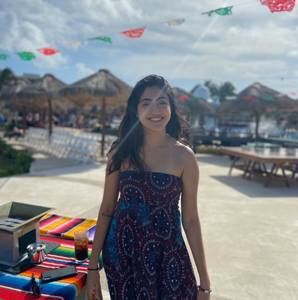 Meet your Poshers Kiren and Eeshika! Sisters 👯‍♀️